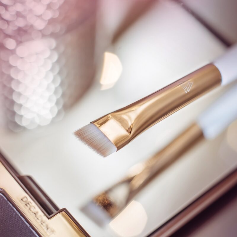 Kulmupintsel / Eyebrow brush